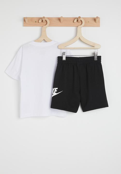 Nike - Nkn Club Tee & Short Set - Black/White