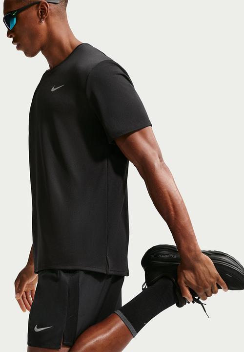 Nike - M Nike df challenger short 7bf - black/reflective silver