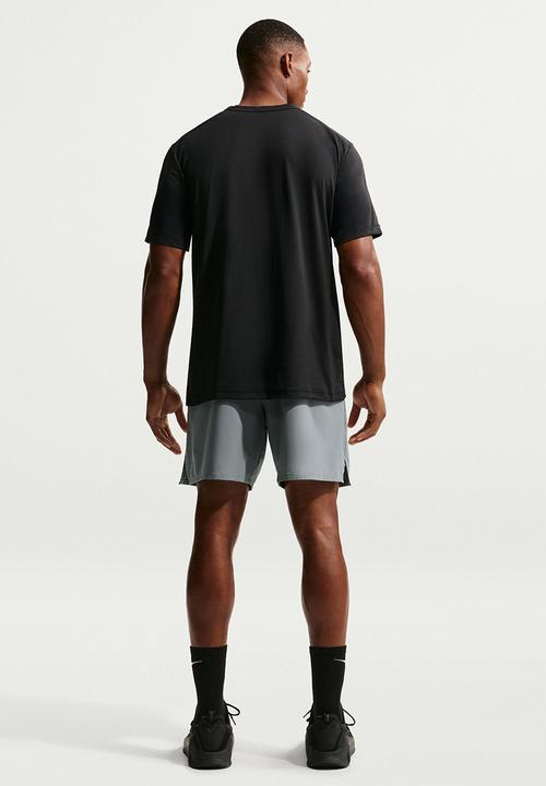 Nike - M Nike uv hyverse short sleeve - black 