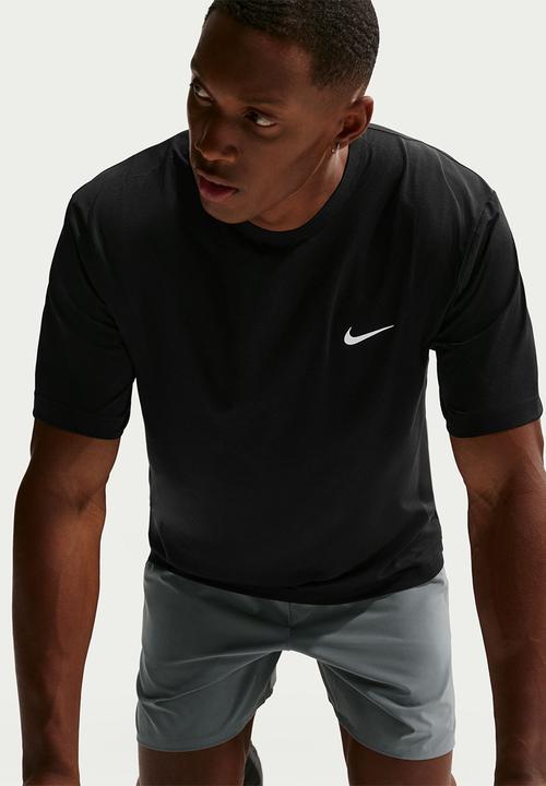 Nike - M Nike uv hyverse short sleeve - black 
