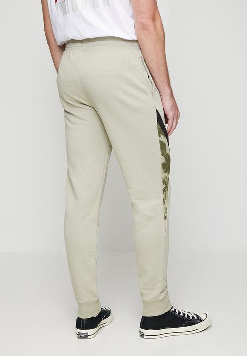 PUMA - CAMO Sweatpants TR cl - Pebble Gray