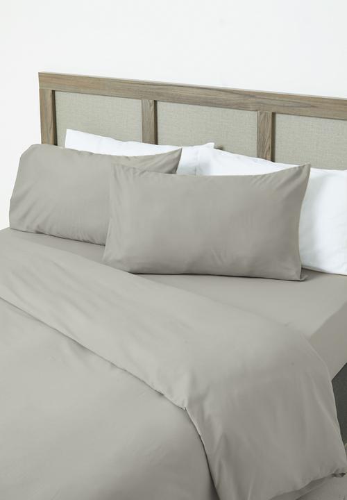 Sixth Floor - Recycled microfibre duvet set Greige