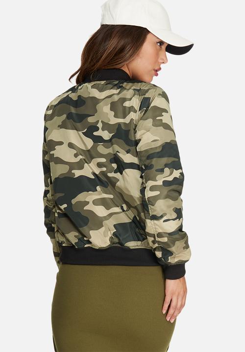 Missguided - Padded bomber jacket camo