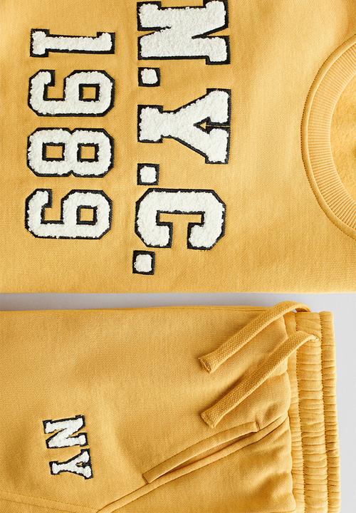 H&M - 2 Piece sweatshirt set - mustard yellow/nyc