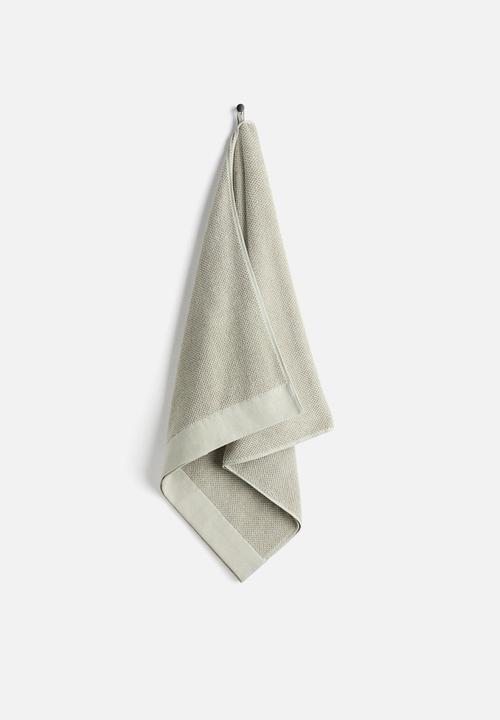 H&M - Cotton terry bath towel - sage green