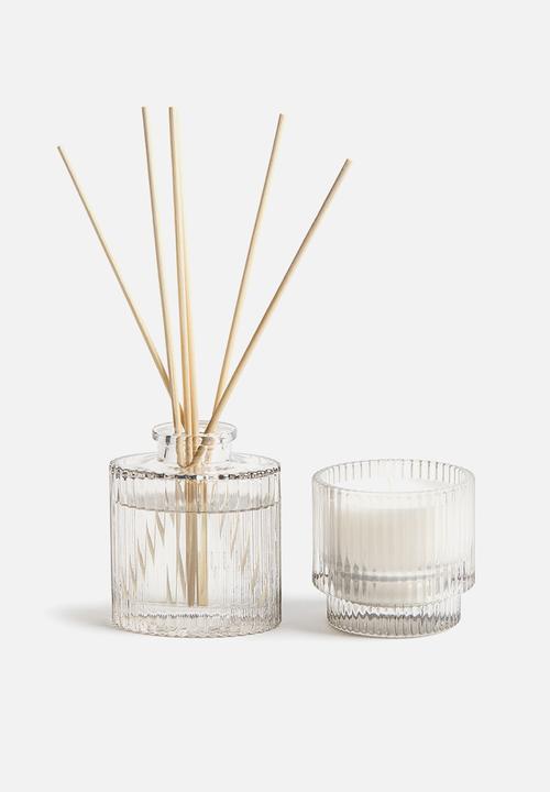 H&M - Scented candle - apple blush