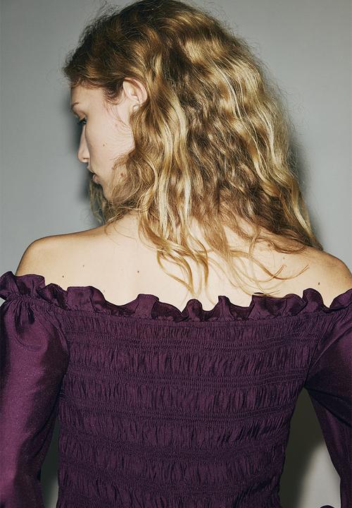 H&M - Smocked off-the shoulder blouse - plum purple