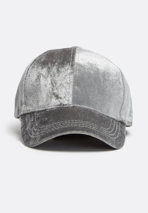 Missguided - Velvet cap