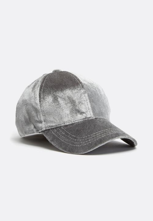 Missguided - Velvet cap