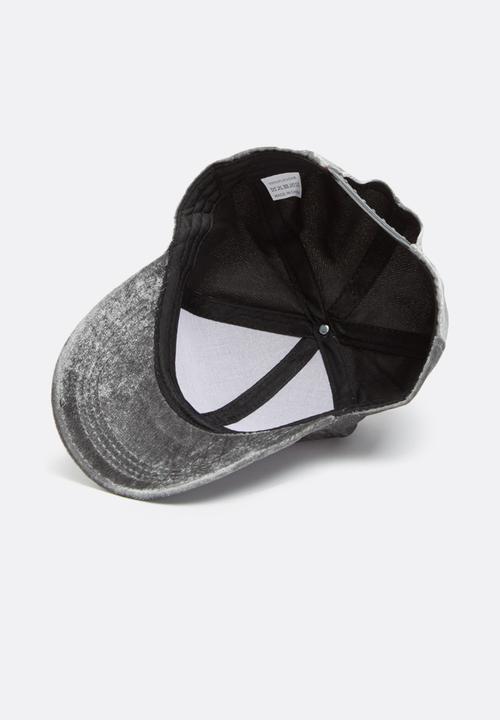 Missguided - Velvet cap
