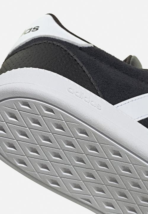adidas Performance - Breaknet Sleek J - Core Black/Ftwr White/Core Black