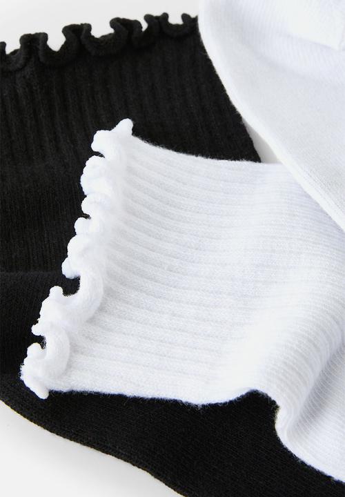 Cotton On - The perfect pair frill rib ankle 2 pack - white/black