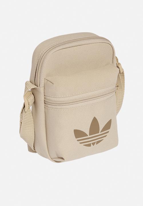 adidas Originals - Adicolor fb - khaki three