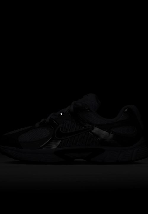 Nike - Nike V5 Rnr Grade School