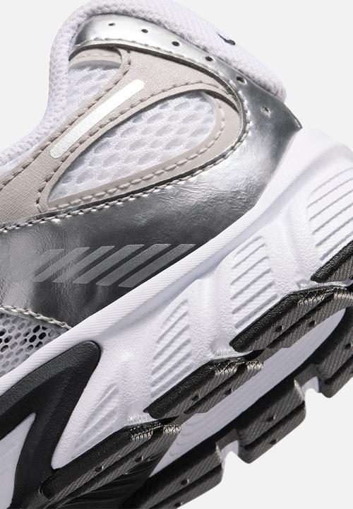 Nike - Nike V5 Rnr Grade School