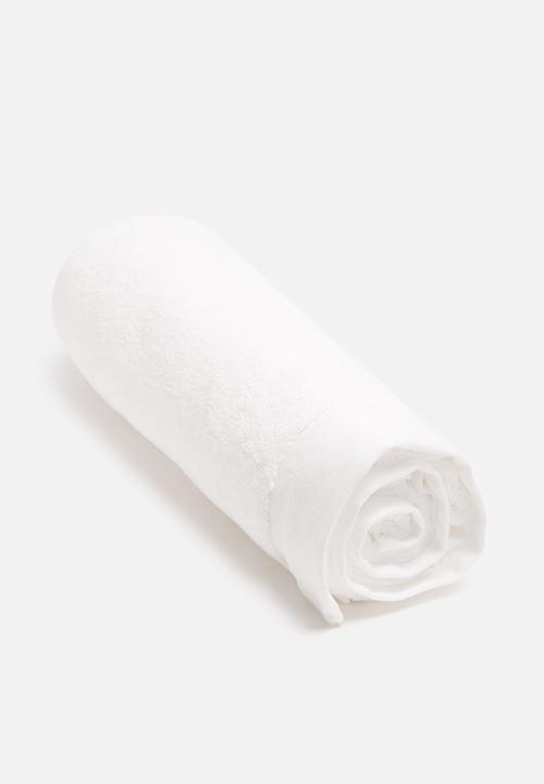 Sixth Floor - White bath sheet