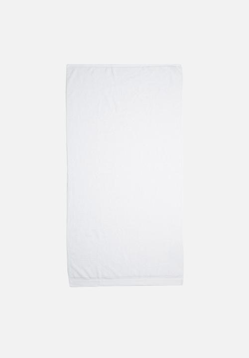 Sixth Floor - White bath sheet
