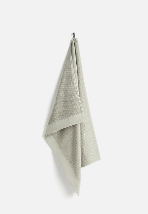 H&M - Cotton terry bath sheet - sage green