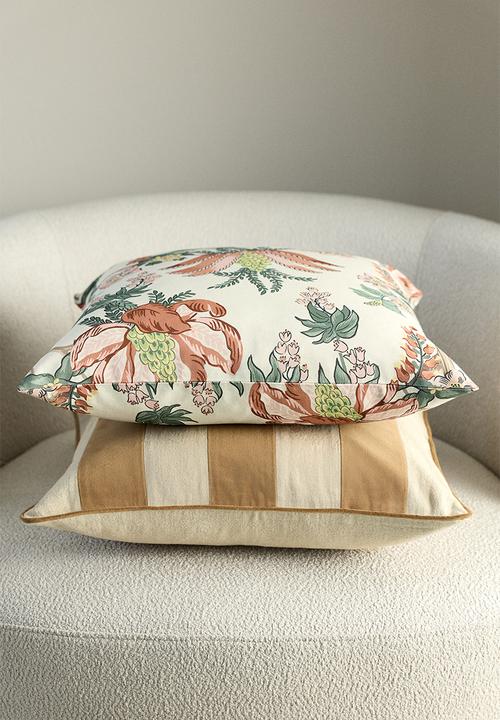 Patterned cushion cover - light beige/floral
