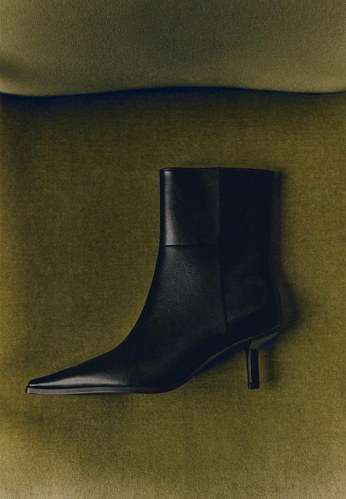 H&M - Heeled ankle boots - black