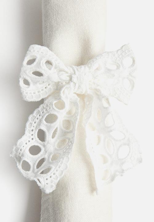 H&M - 4-pack broderie anglaise napkin rings - white