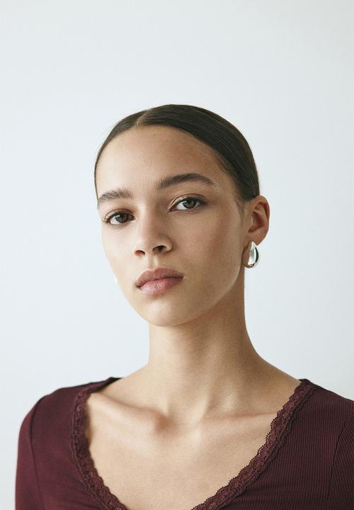 H&M - Lace-trimmed jersey top - plum purple