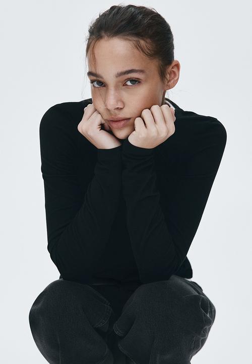 H&M - Fitted cotton top - black