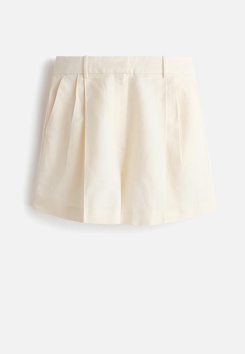 H&M - Tailored linen-blend shorts - ivory