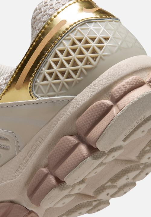 Nike - Nike Zoom Vomero 5