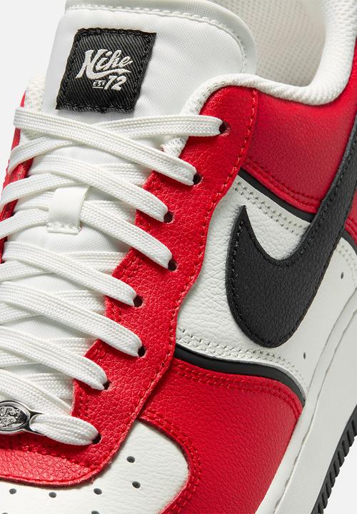 Nike - AIR FORCE 1 '07 LV8 SPORT