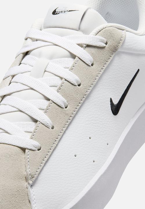 Nike - Nike Blacktop