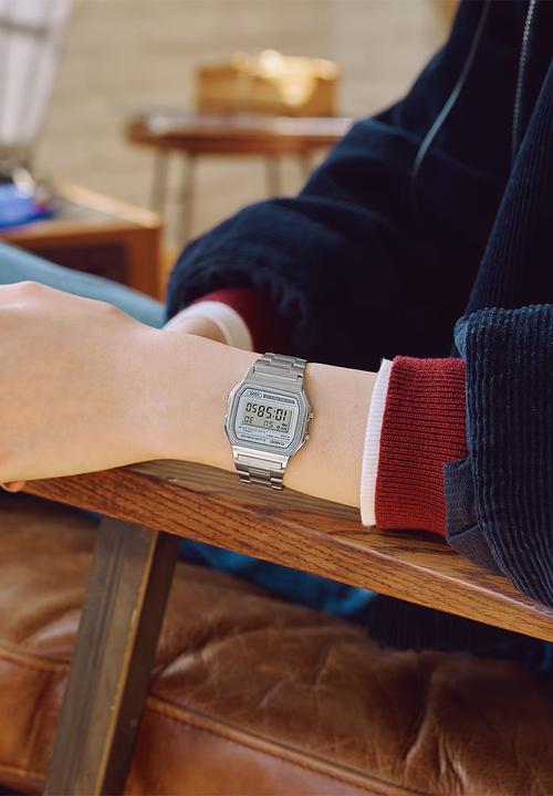 Casio - Retro Silver Silver Dial - Silver