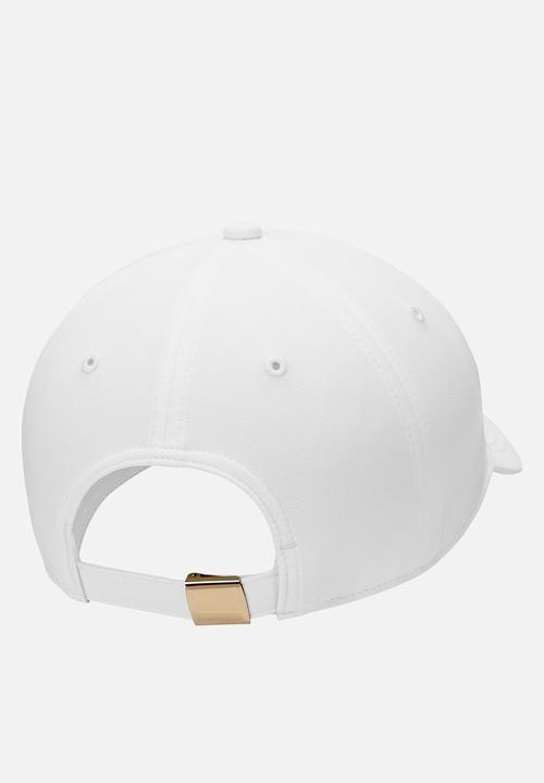Nike - Nike Dri-Fit Clubstructured Metal Logo Cap - White/Metallic Gold