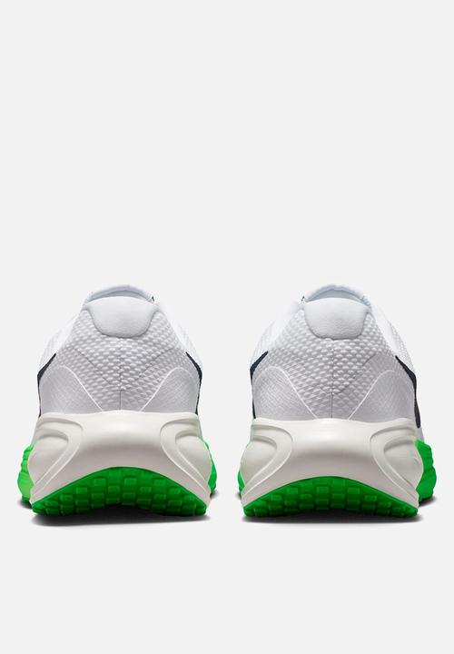 Nike - Nike Revolution 8