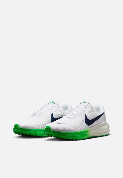 Nike - Nike Revolution 8
