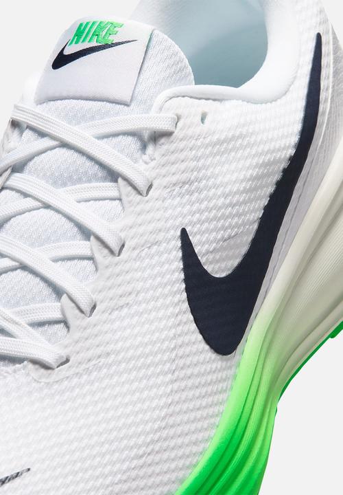Nike - Nike Revolution 8