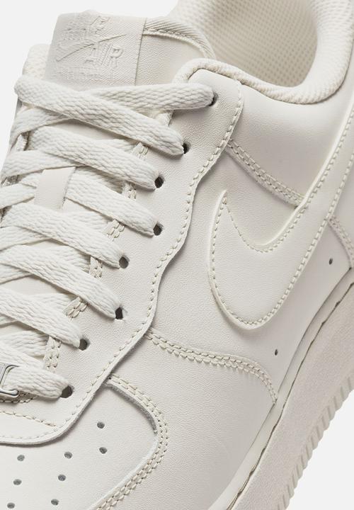 Nike - Nike Air Force 1 '07