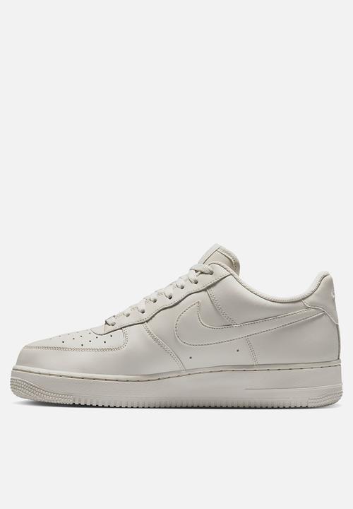 Nike - Nike Air Force 1 '07