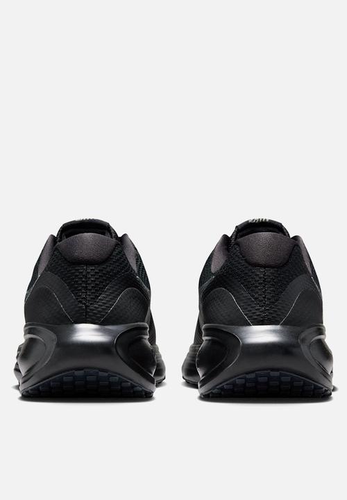 Nike - Nike Revolution 8