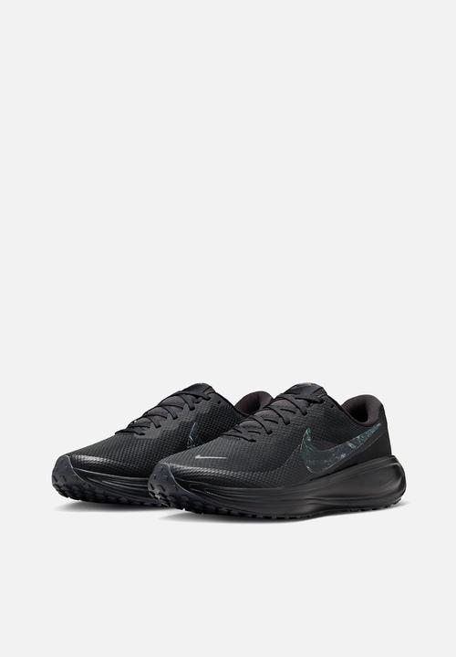 Nike - Nike Revolution 8