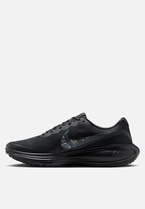Nike - Nike Revolution 8