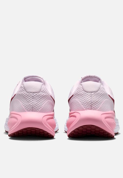 Nike - Nike Revolution 8