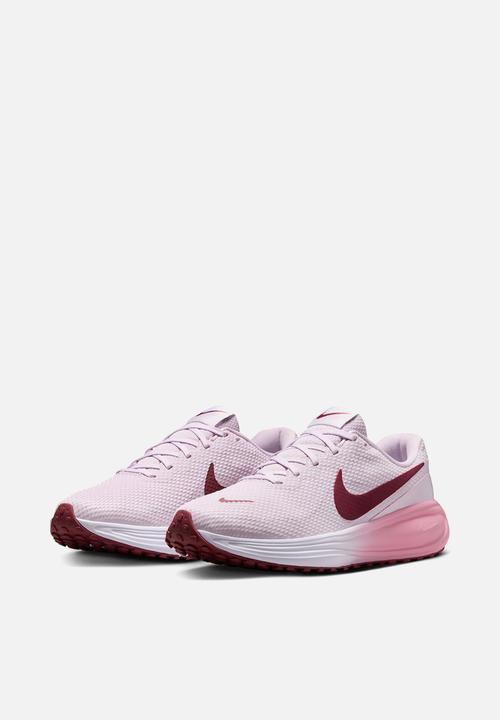 Nike - Nike Revolution 8