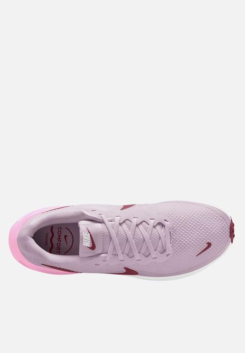 Nike - Nike Revolution 8