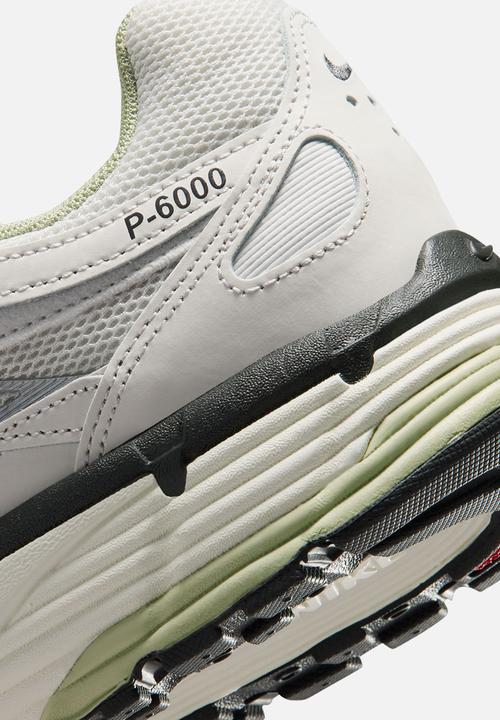 Nike - NIKE P-6000