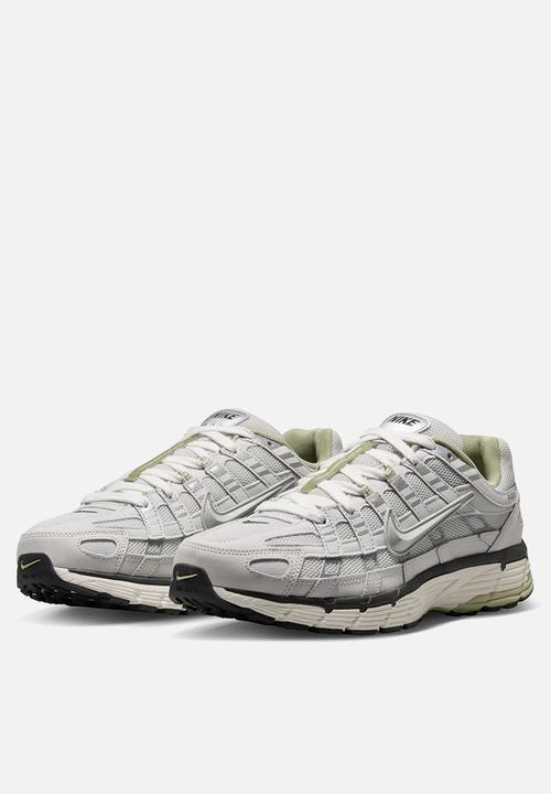 Nike - NIKE P-6000