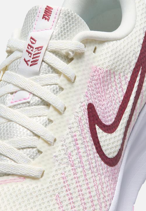 Nike - Nike Run Defy