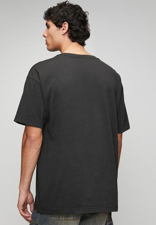 Cotton On - Box Fit T-Shirt - Black Wash