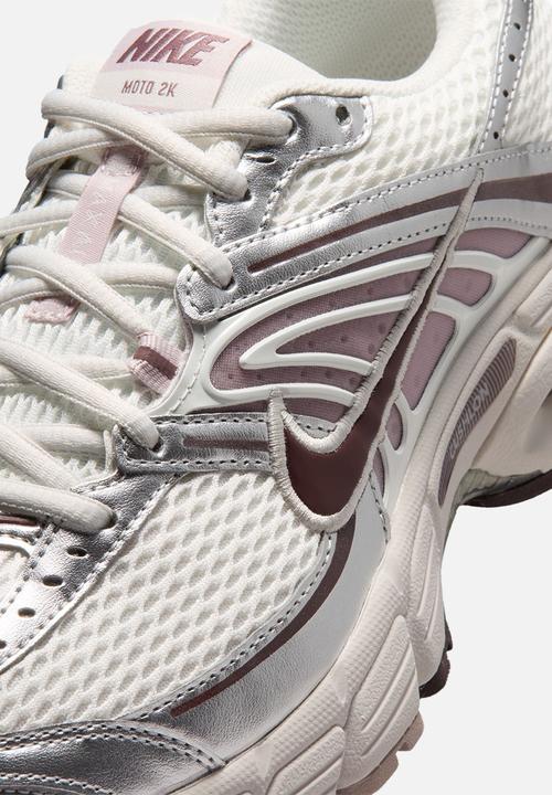 Nike - W NIKE AIR MAX MOTO 2K