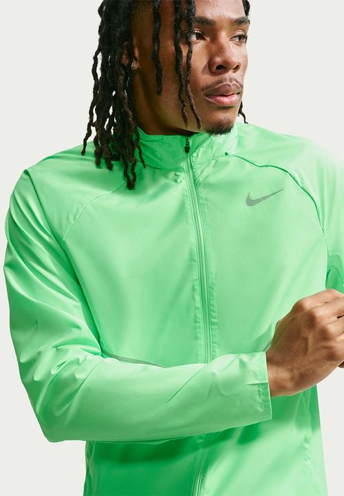 Nike - Miler Repel UV Protection Running Jkt - Illusion Green/Reflective Silv